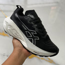 🔥¡Nueva Tendencia! 👟Tenis ASICS NovaBlast4 + Regalo Par de Medias Deportivas.