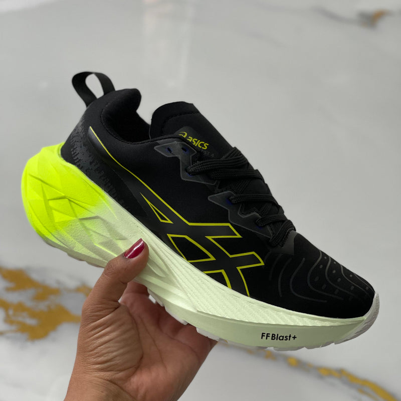 🔥¡Nueva Tendencia! 👟Tenis ASICS NovaBlast4 + Regalo Par de Medias Deportivas.